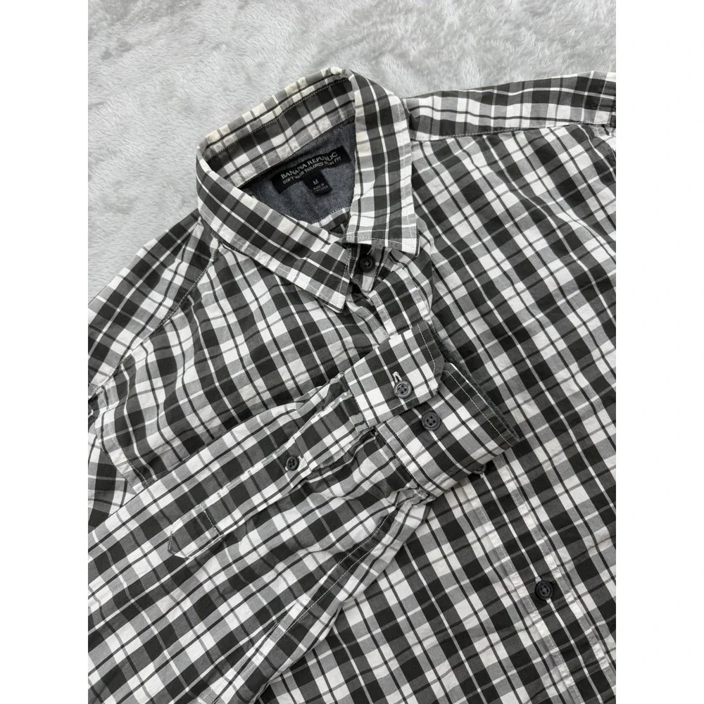 Banana Republic Soft Wash Tailored Slim Fit Shirt Men's Size M Plaid Black White